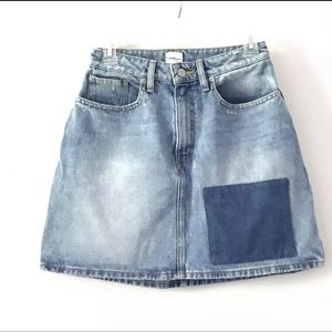 Calvin Klein Jean Denim Skirt “Taco Patch” Size 28